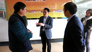 ۴����������׵�����ּ�һ�����ҳ�������չ���Ҷ̰�